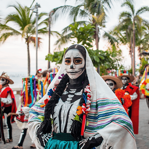 Guapas catrinas, ¿a dónde van tan divinas?
