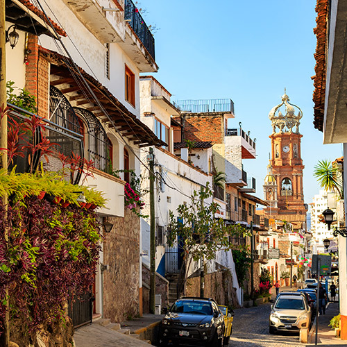 Puerto Vallarta destaca en los Travvy Awards 2024 con 7 nominaciones
