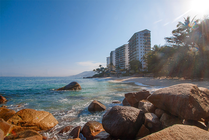 Discover Las Gemelas beach in Puerto Vallarta