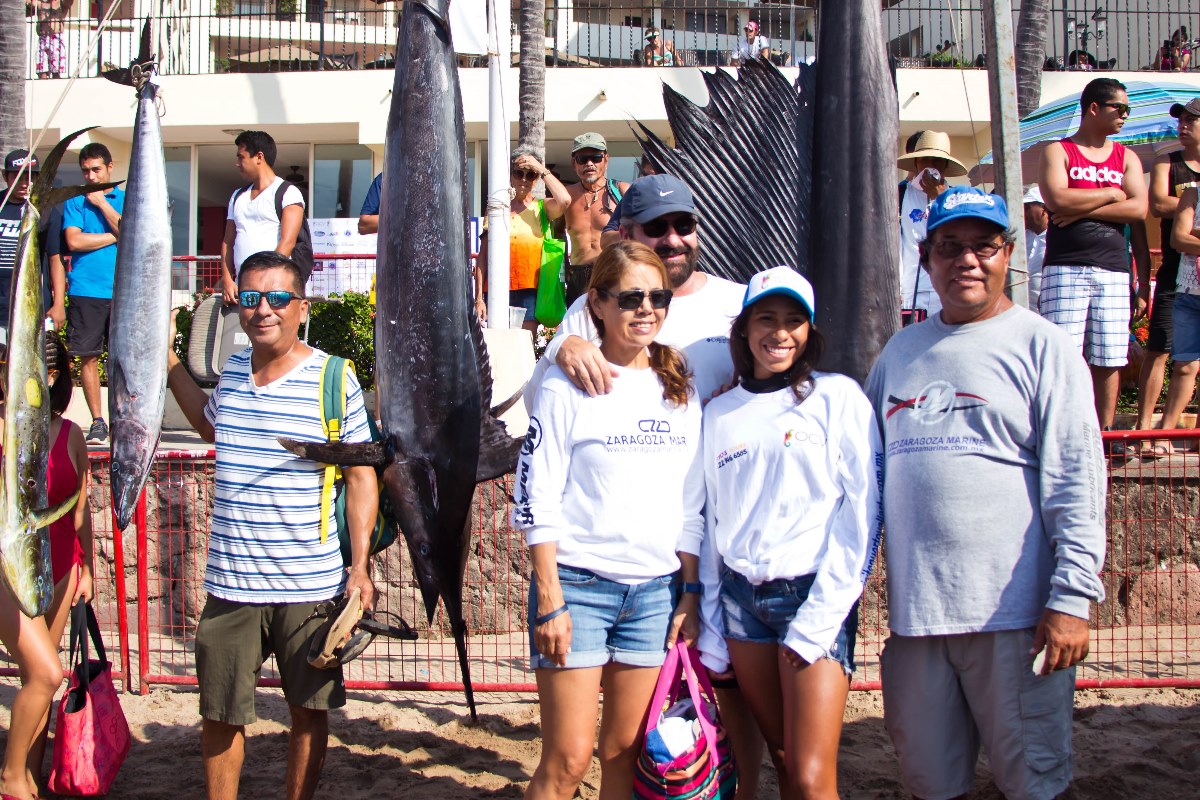 Pesca del día en Playa los Muertos de Puerto Vallarta