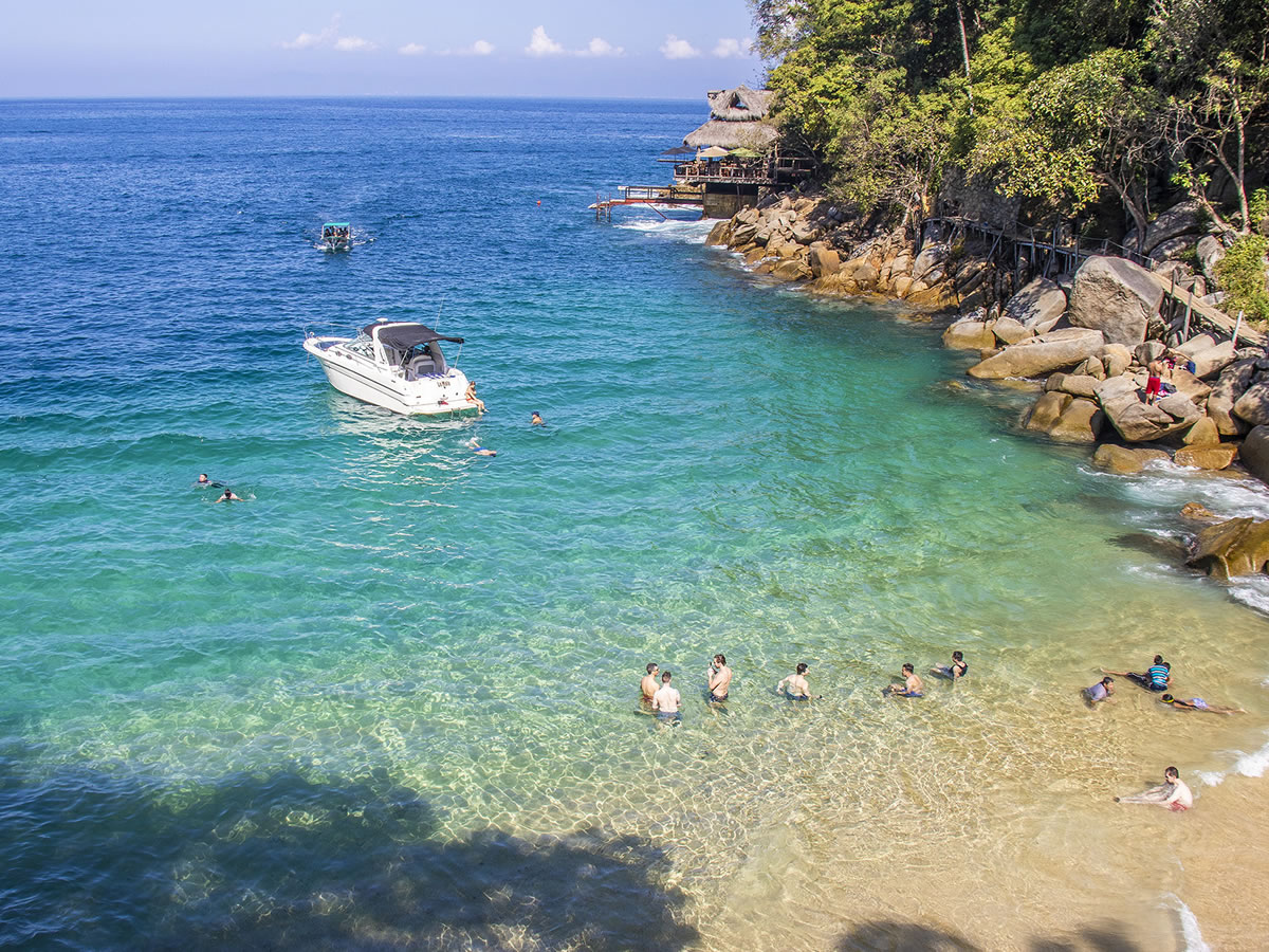 Cerca de Playa Colomitos en Puerto Vallarta podrás encontrar restaurantes con una gastronomía excepcional