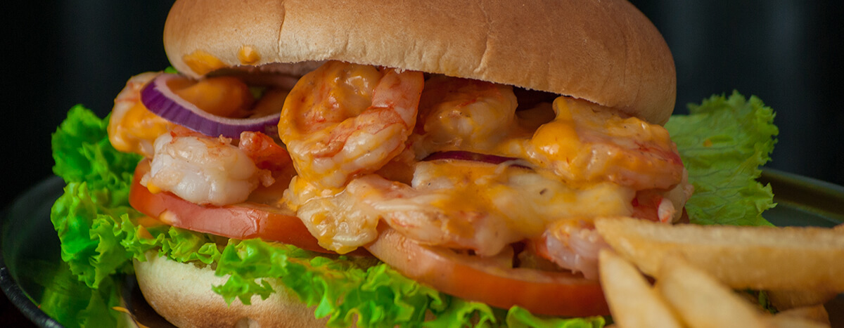 Comer Hamburguesa de camarón